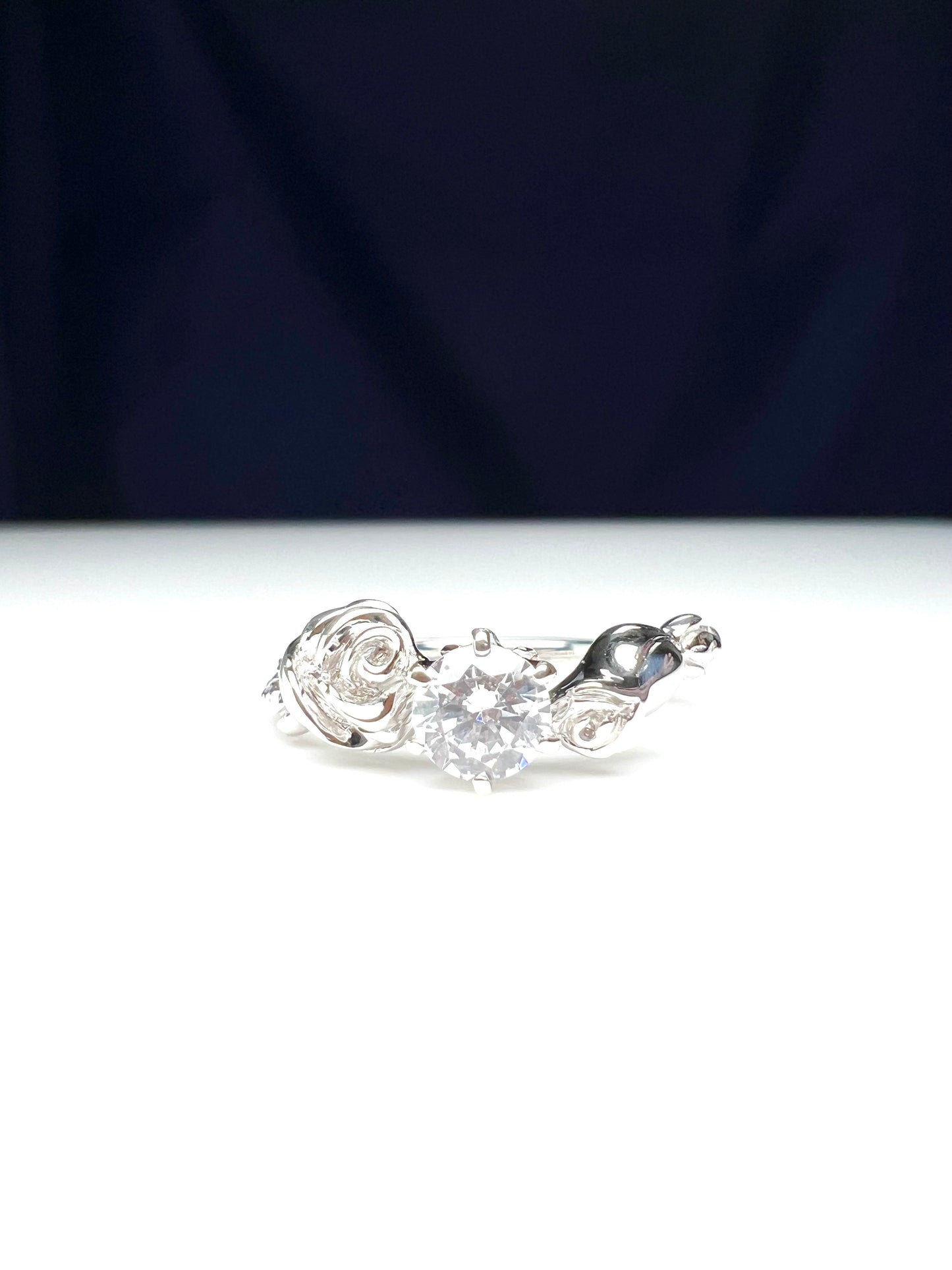 Pt900ローズ・リング(ダイヤモンド)〜Rose Ring〜