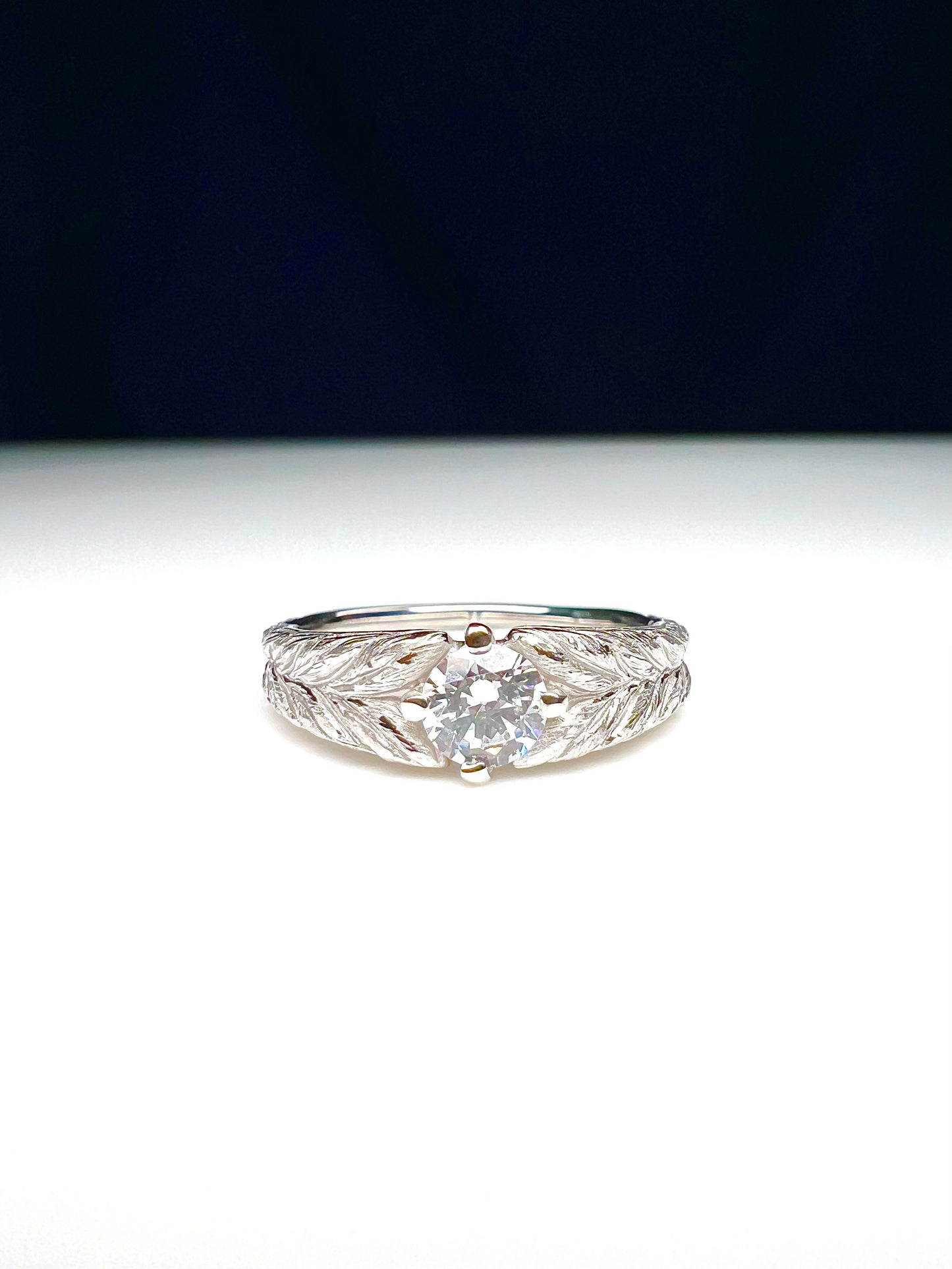 Pt900月桂樹・リング(ダイヤモンド)〜Laurel Ring〜