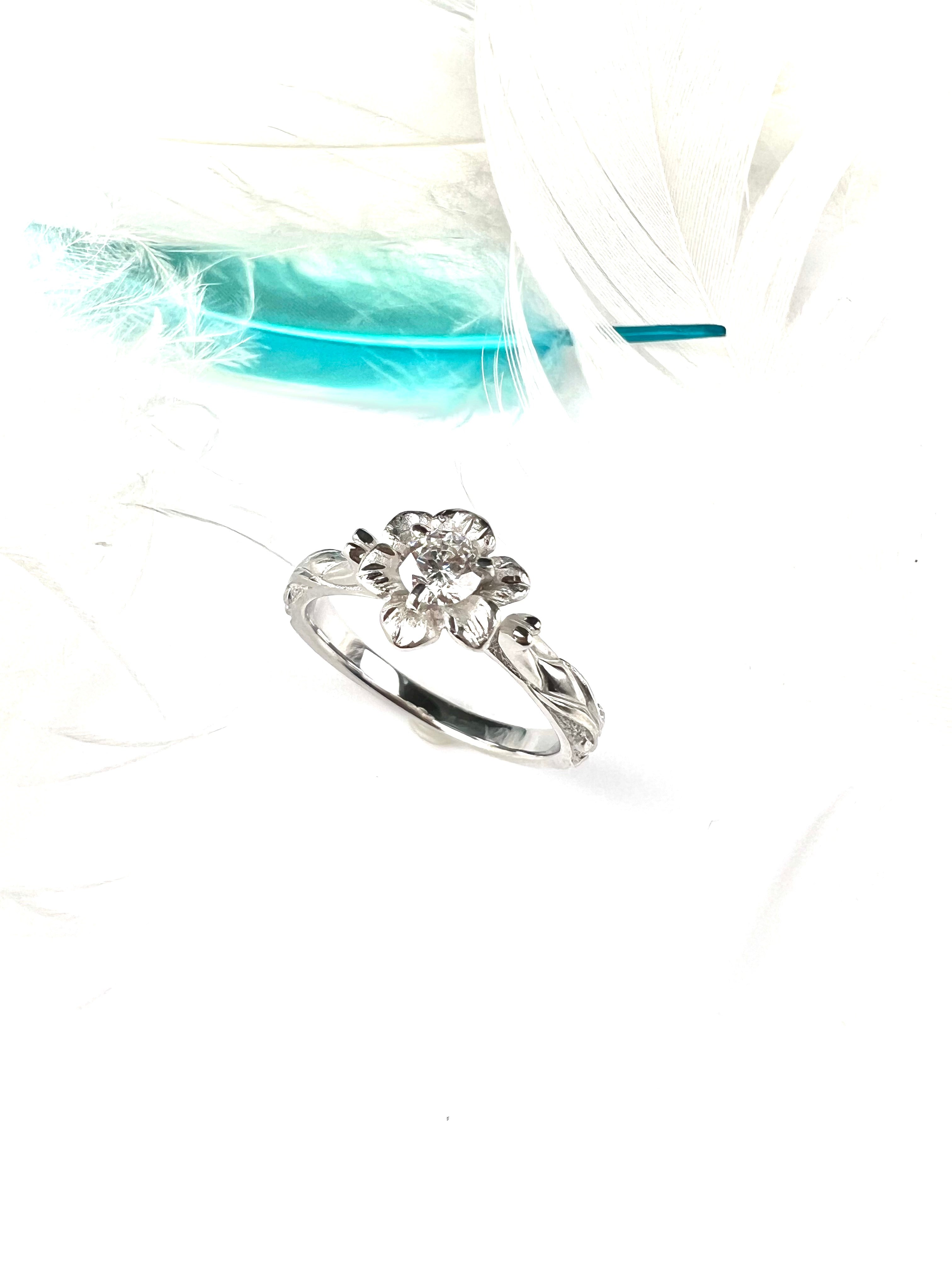 ダイヤモンドPt900 Diamond Flower Ring